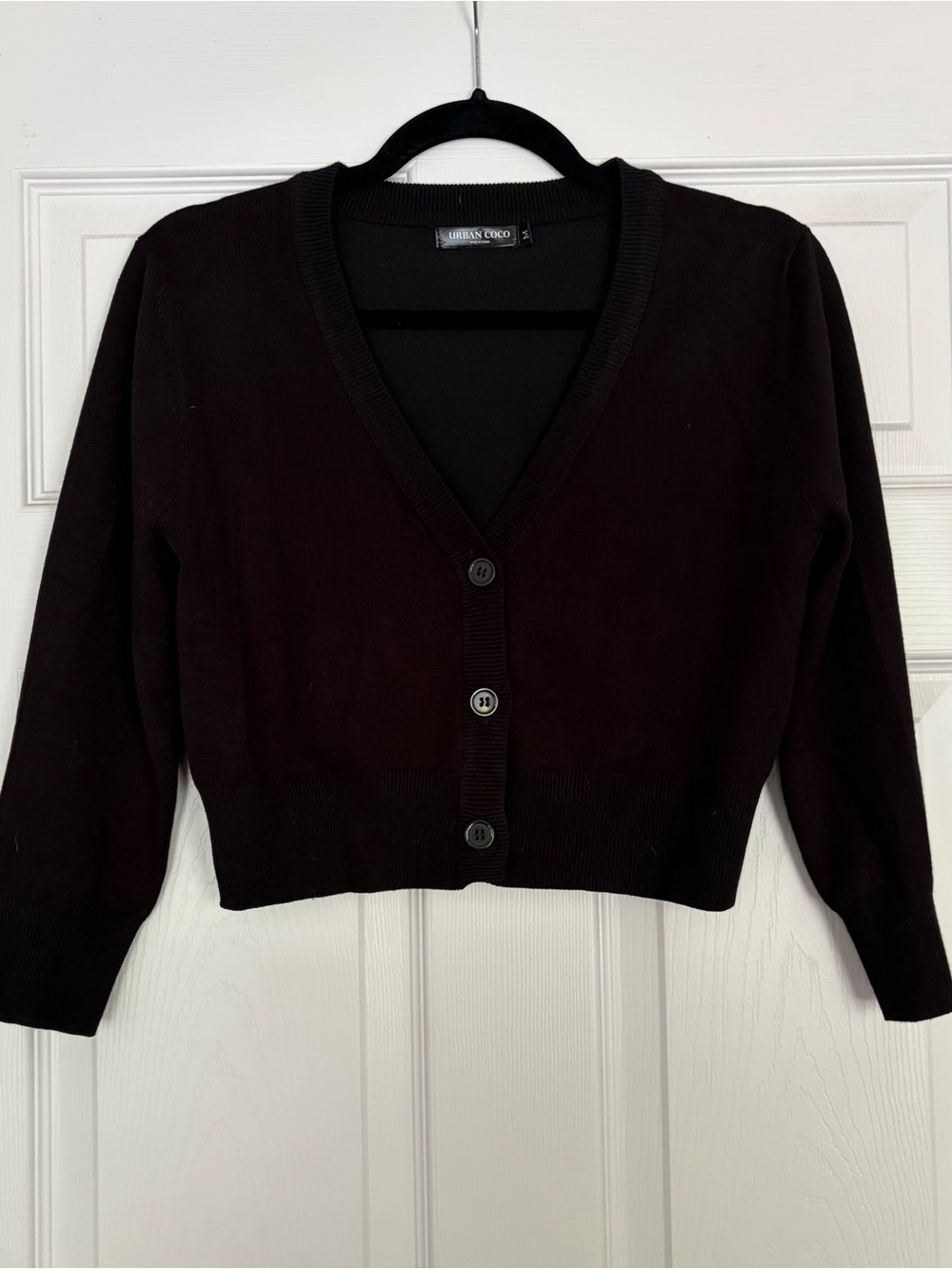 Urban CoCo Black Cropped V-Neck Button Cardigan